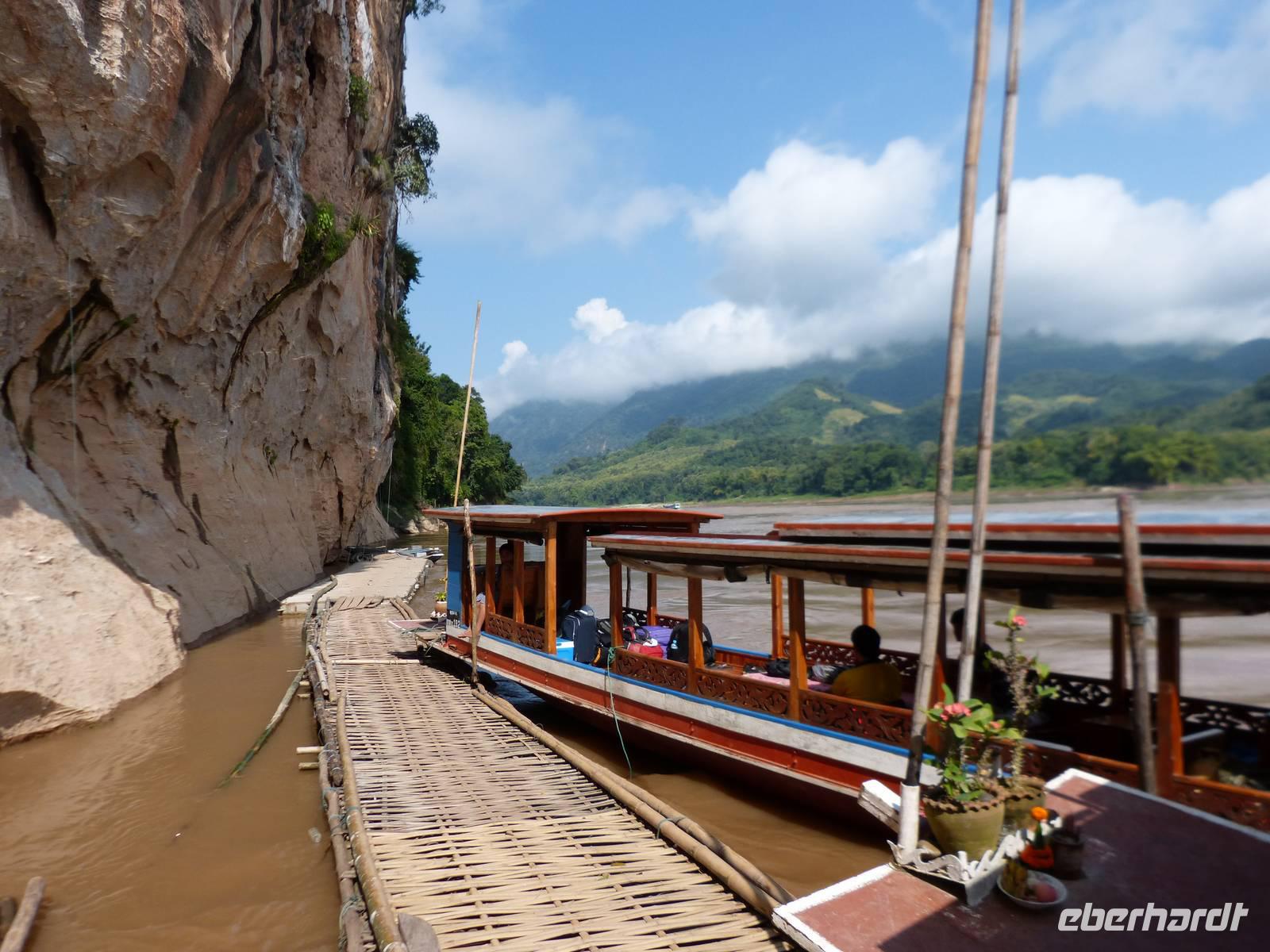092. Pak Ou Höhlen, Laos &ndash; &copy; Maria Michel (Eberhardt TRAVEL)