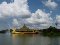 529. Kandawgyi  See, Yangon, Myanmar &ndash; &copy; Maria Michel (Eberhardt TRAVEL)