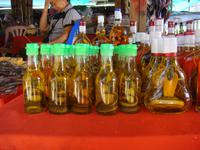 Snake Whisky &ndash; &copy; Astrid Janke (Eberhardt TRAVEL)