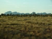 P1030365-atemberaubende Kulisse der Olgas im Outback &ndash; &copy; Linda Hartge (Eberhardt TRAVEL)