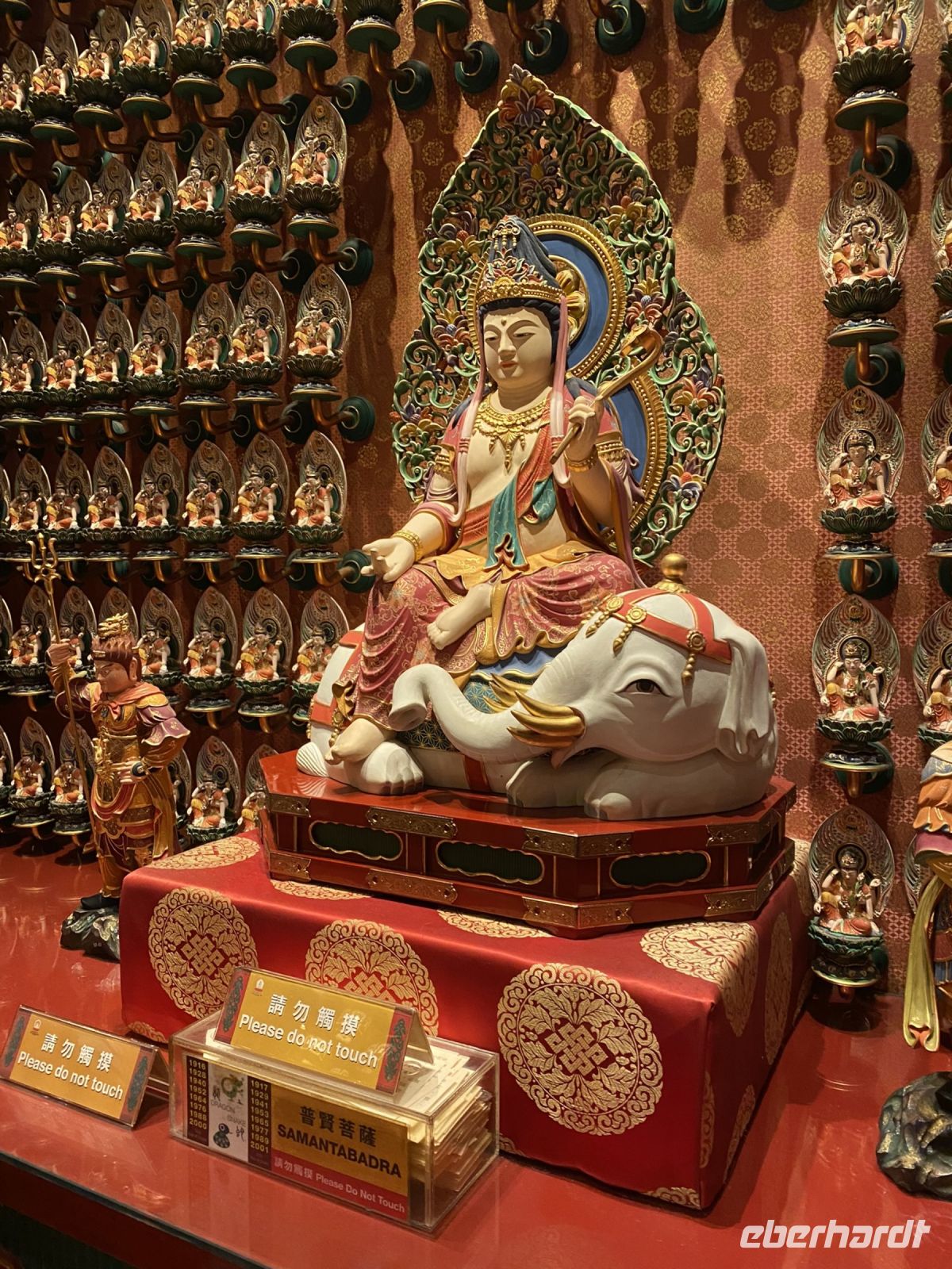 Tooth Relic Temple &ndash; &copy; Anne Fohlert (Eberhardt TRAVEL)