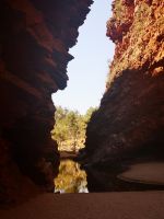 Simpsons Gap, Mac Donnell Ranges &ndash; &copy; Jürgen Müller (Eberhardt TRAVEL)