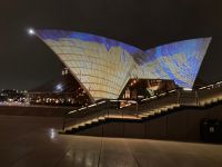 Australien - grenzenloses Fernweh: Projektion von Aboriginalkunst auf die Opernsegel &ndash; &copy; Ekkehard Villing (Eberhardt TRAVEL)