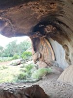 Küchenhöhle am Uluru &ndash; &copy; Mariele Koeckeritz (Eberhardt TRAVEL)