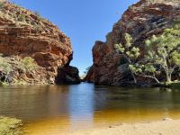 8. Tag: Ausflug in die West MacDonnell Ranges – Spaziergang zum Ellery Creek Big Hole