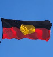 123 Flagge der Aboriginals &ndash; &copy; Susanne Schirmann (Eberhardt TRAVEL)