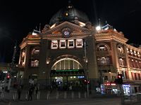 Flinders Street Station Bahnhof, Melbourne (2).jpeg &ndash; &copy; Annika Lembke (Eberhardt TRAVEL)