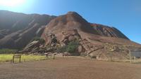 Spaziergang am Ayers Rock &ndash; &copy; Manuela Kreuz (Eberhardt TRAVEL)