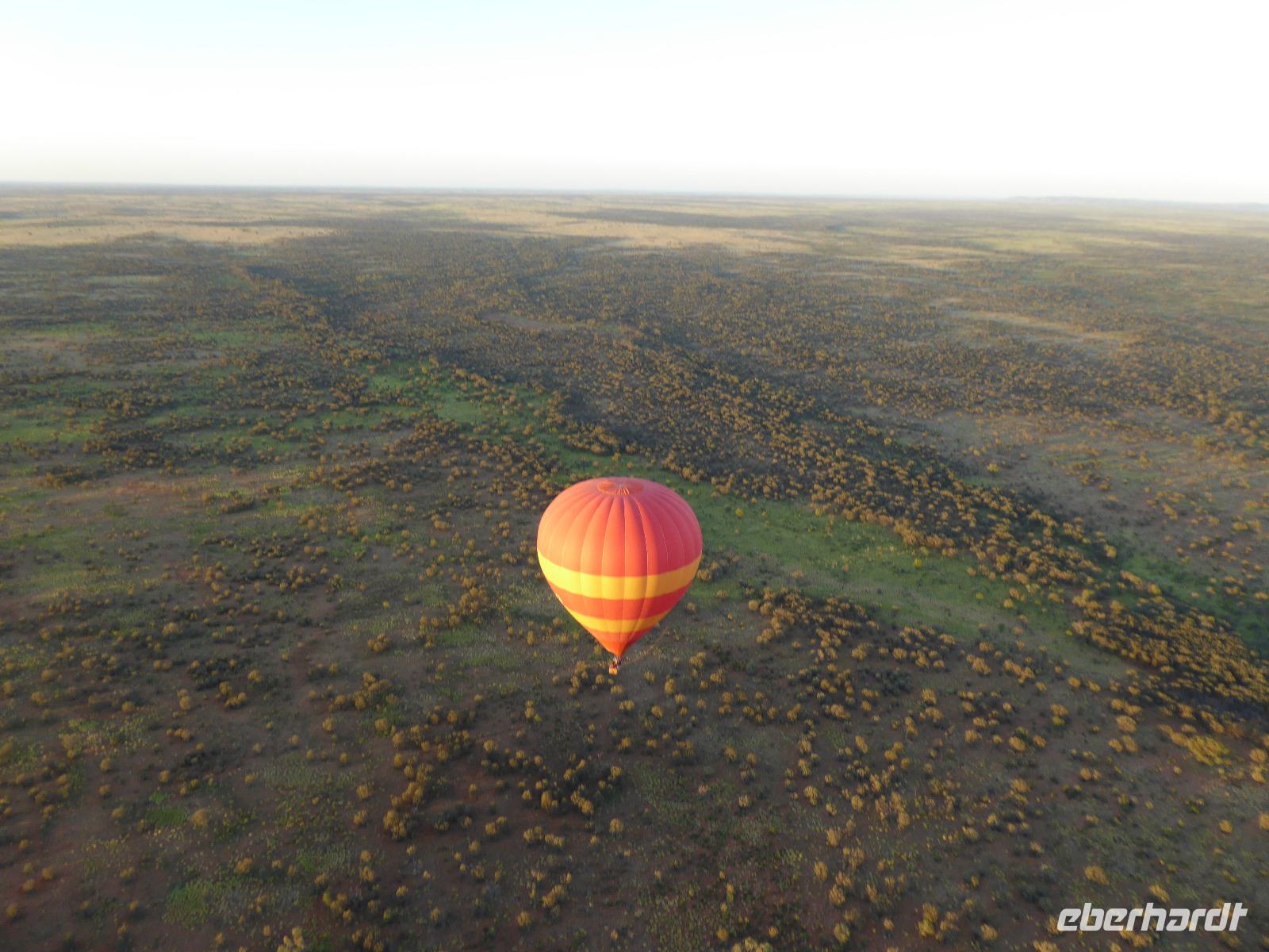Ballonfahrt über das Outback &ndash; &copy; Sabine Letzybyll (Eberhardt TRAVEL)
