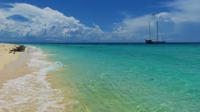 Koralleninsel Michaelmas Cay und die Ocean Spirit &ndash; &copy; Frank Nimschowski (Eberhardt TRAVEL)
