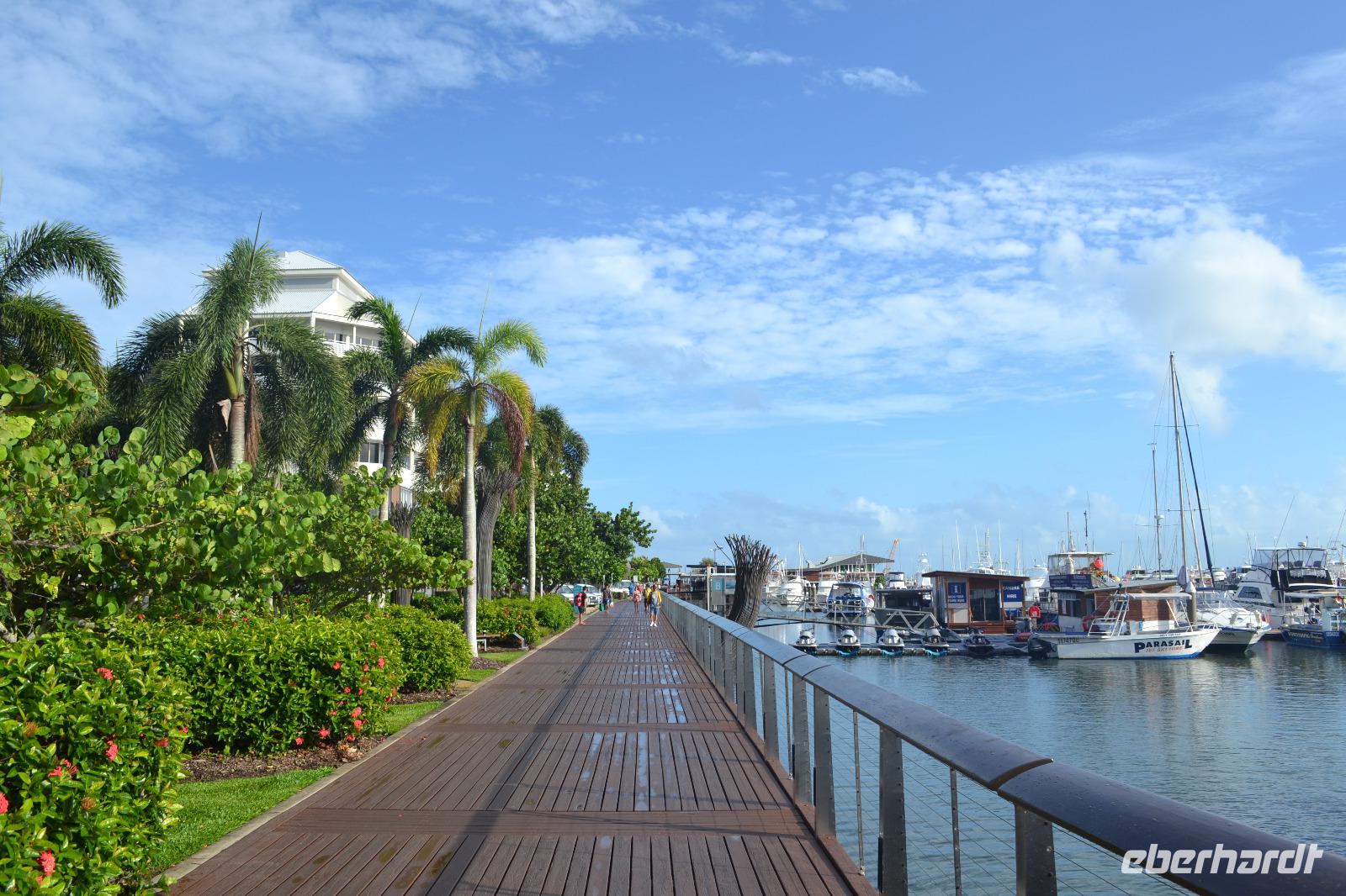 Ausflug zum Great Barrier Reef - Hafen von Cairns &ndash; &copy; Andreas Wolfsteller (Eberhardt TRAVEL)