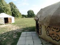 Jurten Bulgarien, Pliska &ndash; &copy; Laura Schwanitz (Eberhardt TRAVEL)
