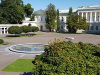 Vilnius -Garten des Präsidentenpalastes (50).jpg &ndash; &copy; Steffi Lambrecht (Eberhardt TRAVEL)