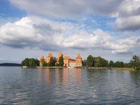 Blick auf das Wasserschloss Trakkai (23).jpg &ndash; &copy; Steffi Lambrecht (Eberhardt TRAVEL)