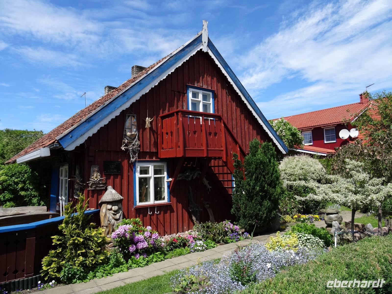 Kuhrische Nehrung - Typisches Holzhaus &ndash; &copy; Hans-Joachim Trutz (Eberhardt TRAVEL)