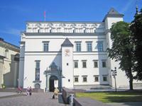 der neu aufgebaute Regentenpalast 