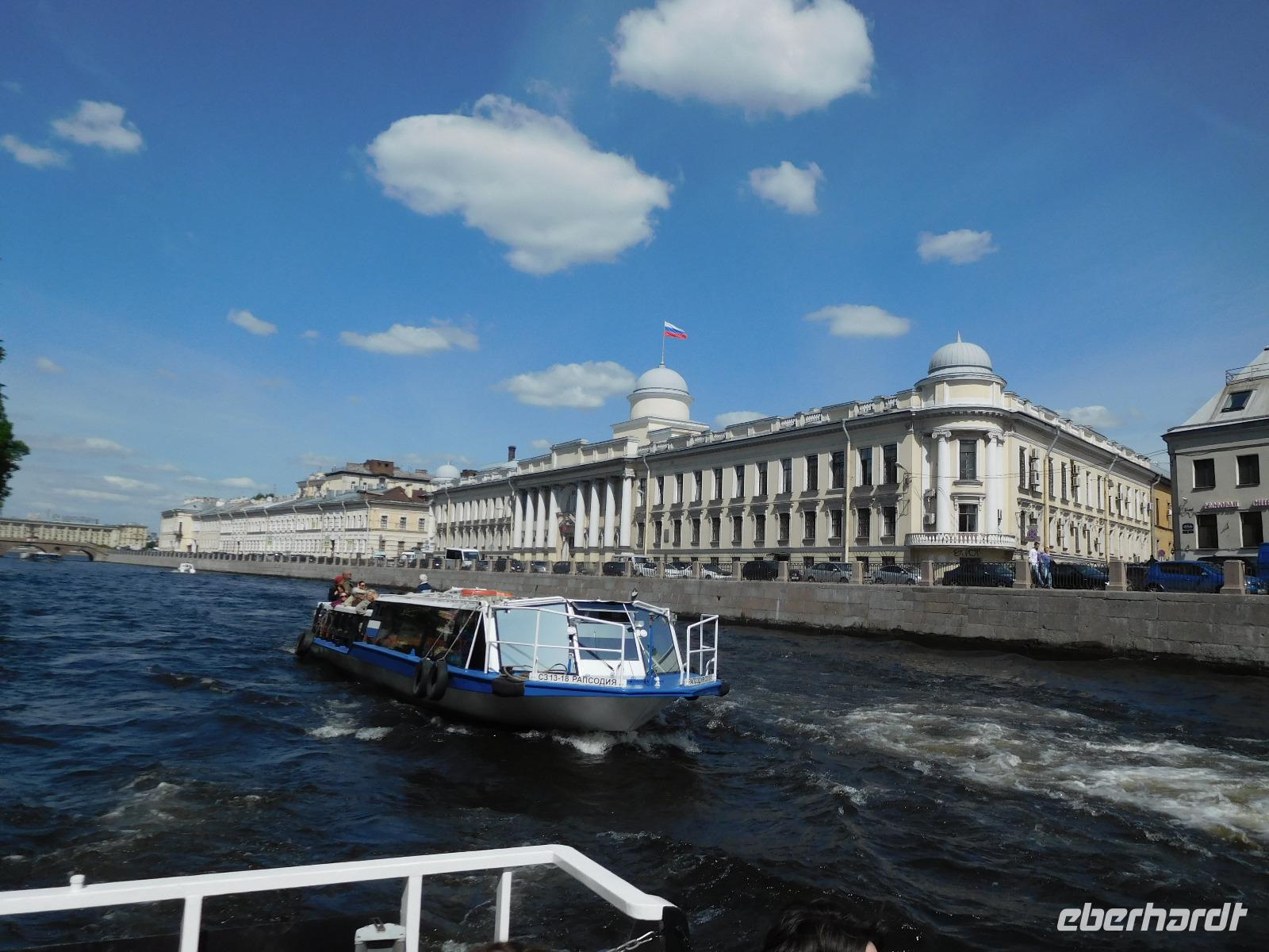 Russland_Petersburg_Bootstour_Newa_Sommerpalast &ndash; &copy; Andreas Höhn (Eberhardt TRAVEL)