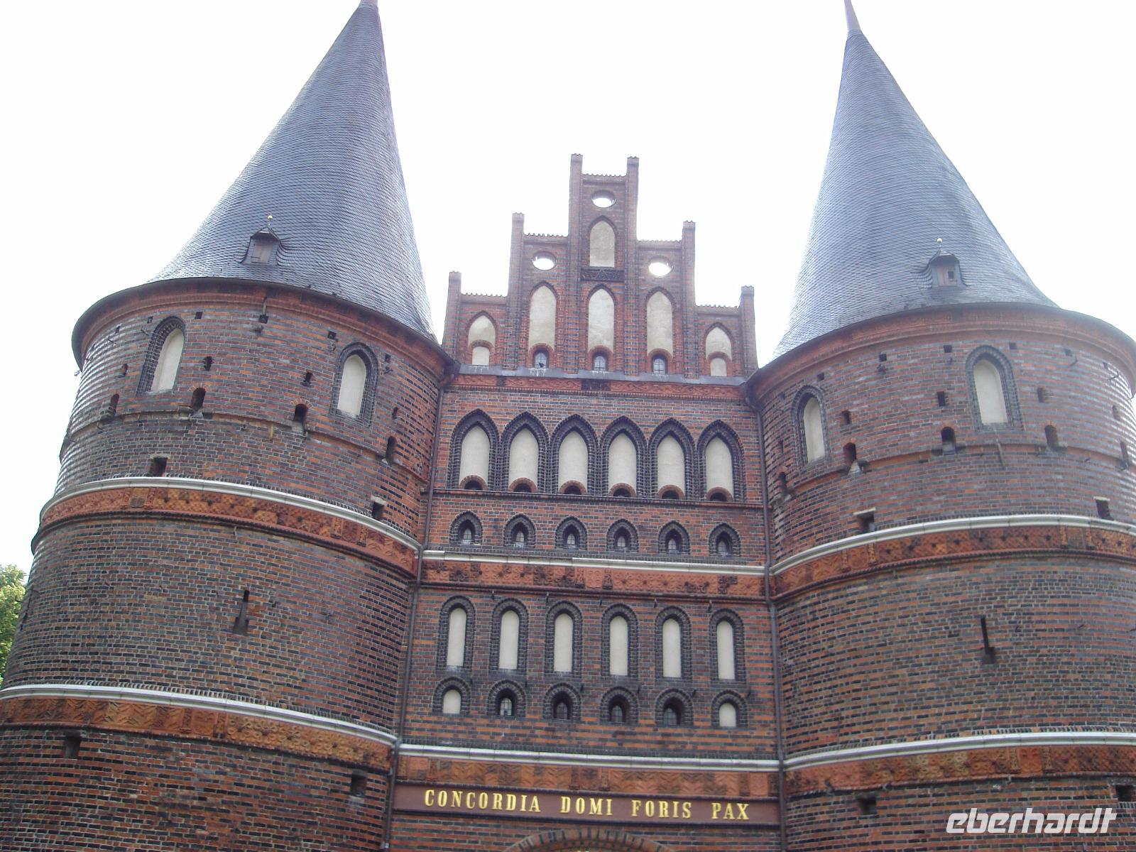 Lübeck: Holstentor &ndash; &copy; Inge Bily (Eberhardt TRAVEL)