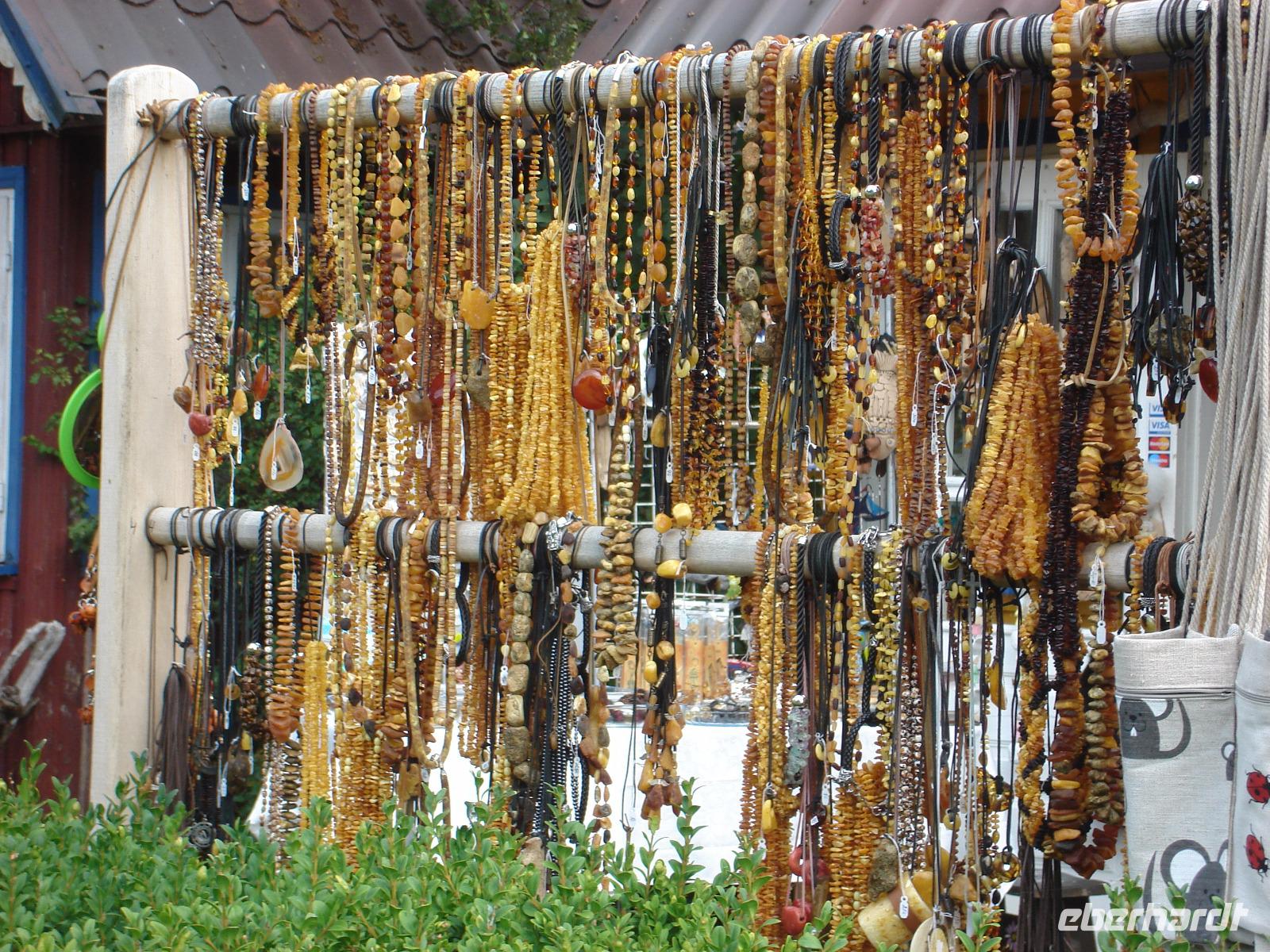 Nidden: Bernsteinschmuck &ndash; &copy; Inge Bily (Eberhardt TRAVEL)
