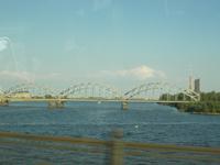 DSCN0888 Daugava mit Eisenbahnbrücke &ndash; &copy; Kerstin Veit (Eberhardt TRAVEL)