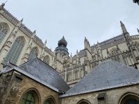 Im Kirchenhof &ndash; &copy; Gerold Achim Adamietz (Eberhardt TRAVEL)