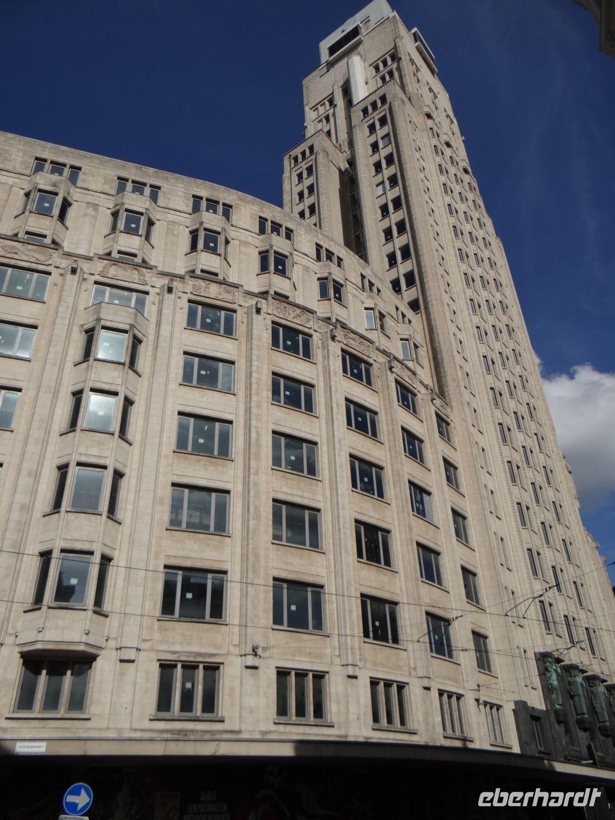 Antwerpen, Hochhaus im Art-Deco-Stil &ndash; &copy; Vivian Kreft (Eberhardt TRAVEL)