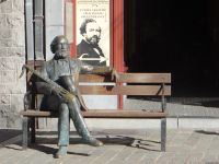 Dinant, Adolphe Sax vor seinem Geburtshaus &ndash; &copy; Vivian Kreft (Eberhardt TRAVEL)