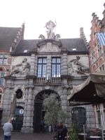 Gent, der prächtige Eingang zur Fischhalle &ndash; &copy; Vivian Kreft (Eberhardt TRAVEL)