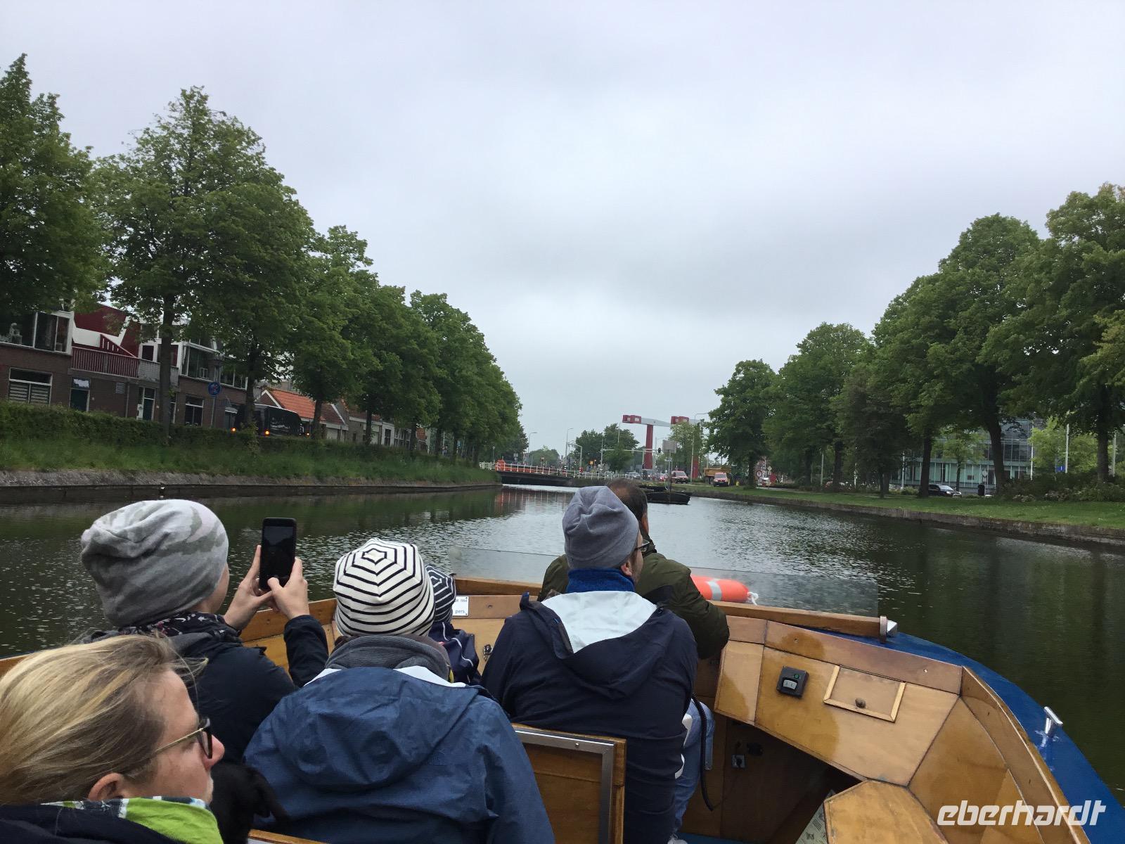 Middelburg - Grachtenfahrt mit Gymnastik &ndash; &copy; Roswitha Zytowski (Eberhardt TRAVEL)