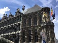 Gent - ein Rathaus, zwei Baustile &ndash; &copy; Roswitha Zytowski (Eberhardt TRAVEL)
