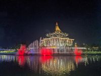 107. Licht-, Wasser- und Feuerspiele Kuching &ndash; &copy; Teresa Rumpel (Eberhardt TRAVEL)
