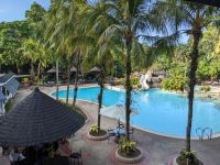 319. Hotelpool Sandakan &ndash; &copy; Teresa Rumpel (Eberhardt TRAVEL)