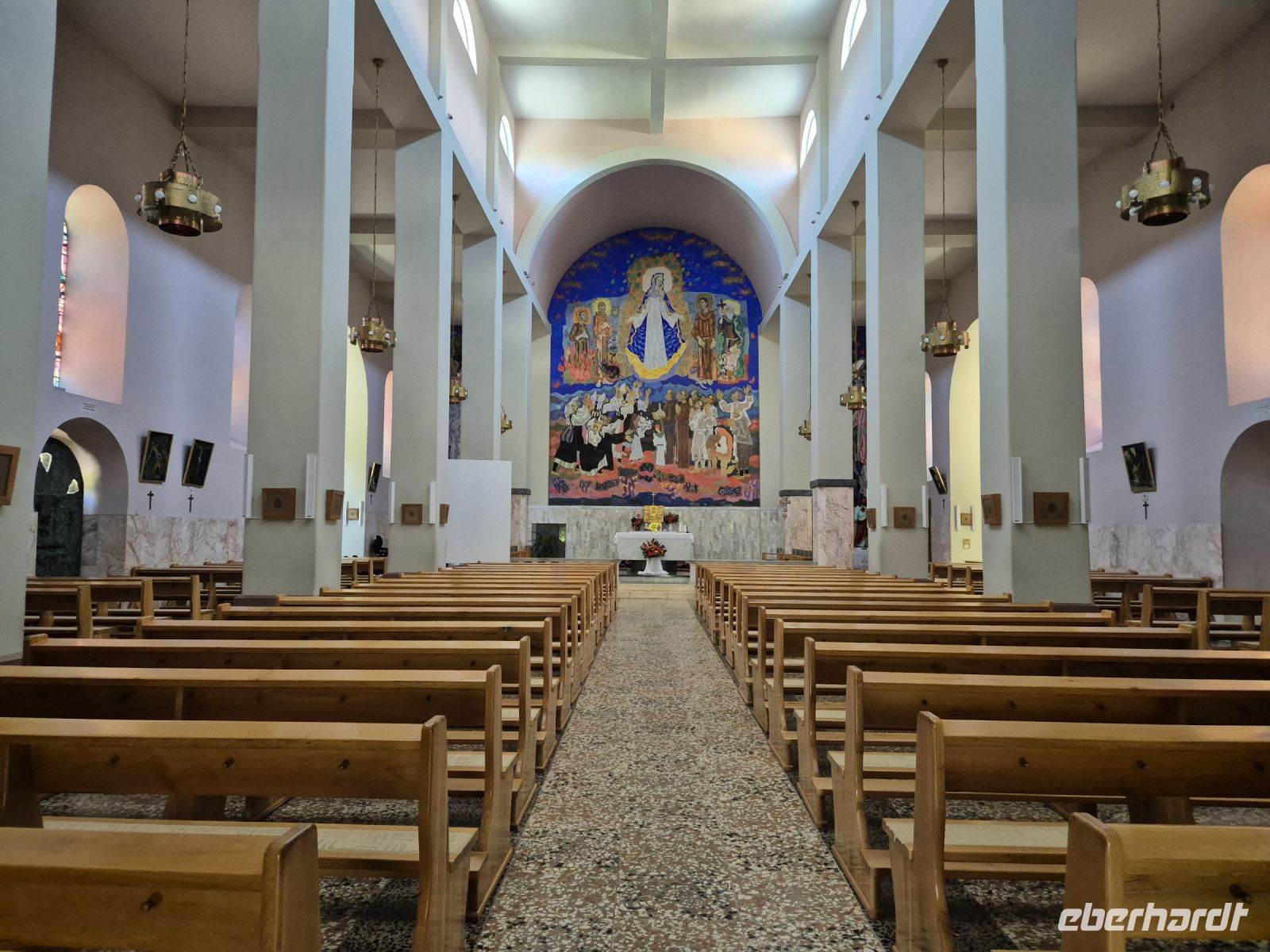 Tag 4 - Rama-See - Franziskanerkloster - Klosterkirche &ndash; &copy; Jana Wessendorf (Eberhardt TRAVEL)