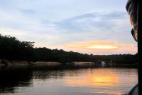 Sonnenuntergang am Amazonas &ndash; &copy; Gina Egenolf (Eberhardt TRAVEL)