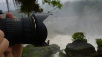 frecher Schmetterling setzt sich genau vor die Linse &ndash; &copy; Anne-Maria Friedrich (Eberhardt TRAVEL)