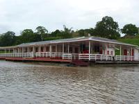 112 Amazonas - Bar auf Wasser &ndash; &copy; Jens Petzoldt (Eberhardt TRAVEL)