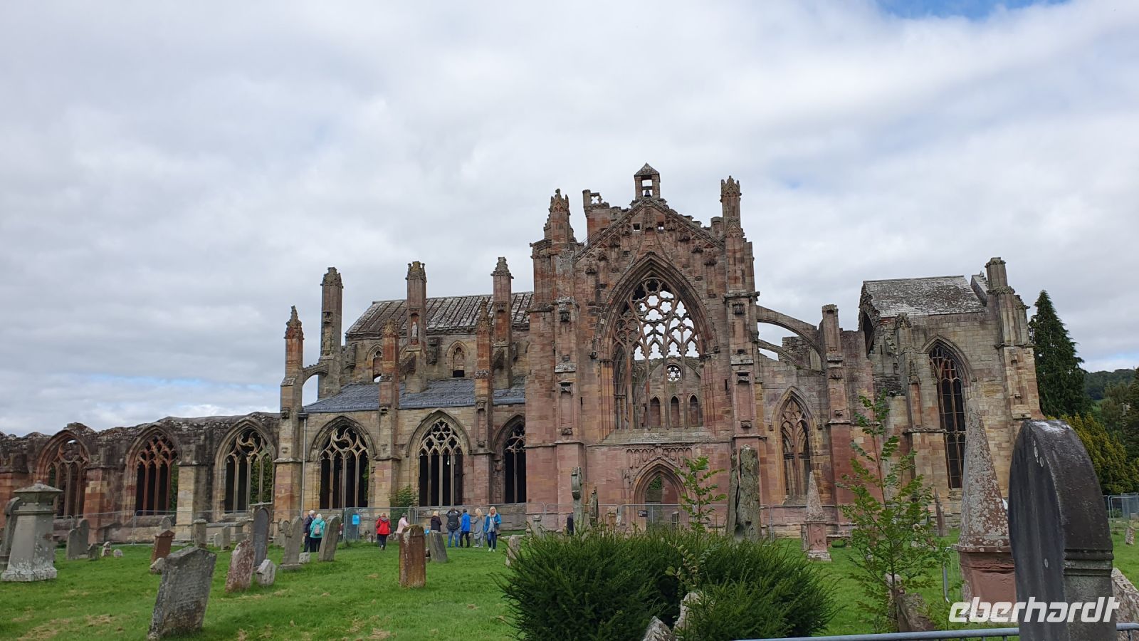 Melrose Abbey 20230828_120247.jpg &ndash; &copy; Marlies Thrum (Eberhardt TRAVEL)