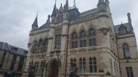 Rathaus Inverness 20230826_135026.jpg &ndash; &copy; Marlies Thrum (Eberhardt TRAVEL)