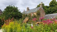 Priors Garden Melrose 20230828_121315.jpg &ndash; &copy; Marlies Thrum (Eberhardt TRAVEL)