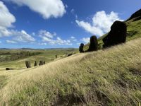 Rundgang am Steinbruch Ranu Raraku &ndash; &copy; Jacob Spangenberg (Eberhardt TRAVEL)
