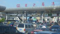 1726_Mautstelle zwischen Suzhou und Shanghai &ndash; &copy; Nadine Schulz (Eberhardt TRAVEL)