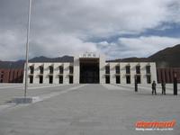 Bahnhof Lhasa &ndash; &copy; Ralf Kuchenbecker (Eberhardt TRAVEL)