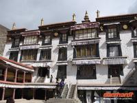 Drepung Kloster &ndash; &copy; Ralf Kuchenbecker (Eberhardt TRAVEL)