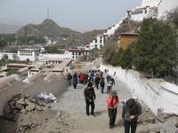 Aufstieg zum Potala Palast &ndash; &copy; Ralf Kuchenbecker (Eberhardt TRAVEL)