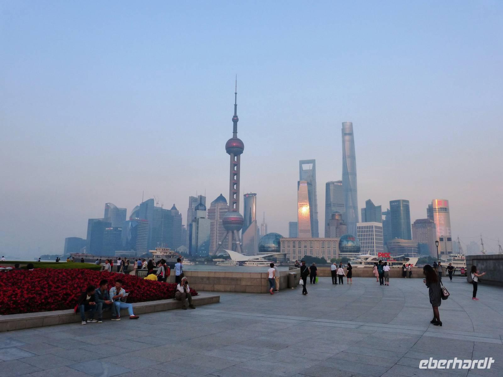 439. Shanghai, Dkyline &ndash; &copy; Maria Michel (Eberhardt TRAVEL)