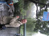 Hangzhou - Lotos-Garten - Westsee - Hans als SchildtrÃ€ger &ndash; &copy; Annette Weise (Eberhardt TRAVEL)
