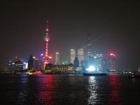 Uferpromenade und Skyline, Shanghai (1)