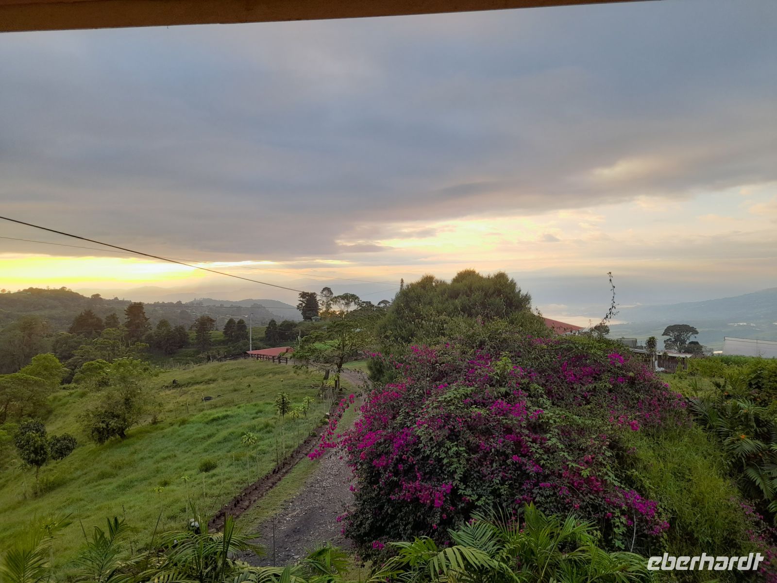 Sonnenaufgang an der Guayabo Lodge &ndash; &copy; Sinah Witzig (Eberhardt TRAVEL)