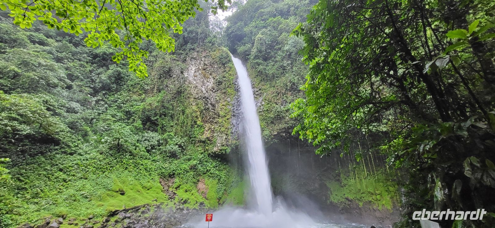 30 La Fortuna Wasserfall &ndash; &copy; Susanne Schirmann (Eberhardt TRAVEL)