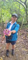 181 Guide Elia mit Passionsblüte &ndash; &copy; Susanne Schirmann (Eberhardt TRAVEL)